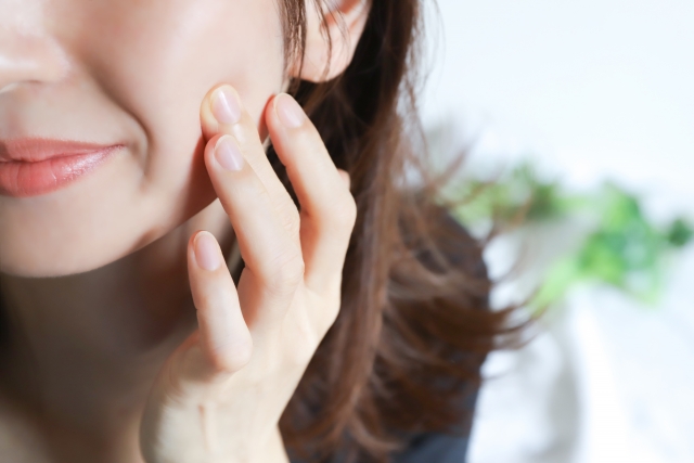 鍼の力で肌の再生を
草加で顔のシワ・くすみ・フェイスラインなどがきになるなら、りふぁいん鍼灸整骨院へご相談ください